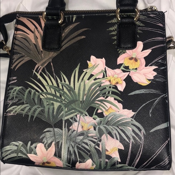 Crossbody purse - Picture 2 of 6